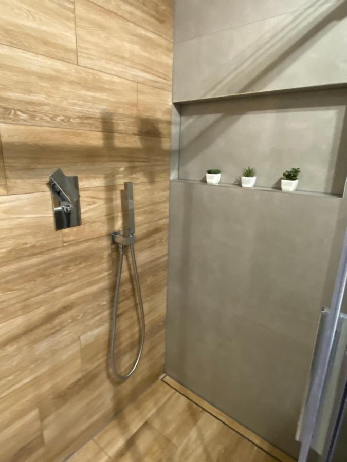 Apartment Mala Praha & Parking In The Garage Zilina Exterior photo