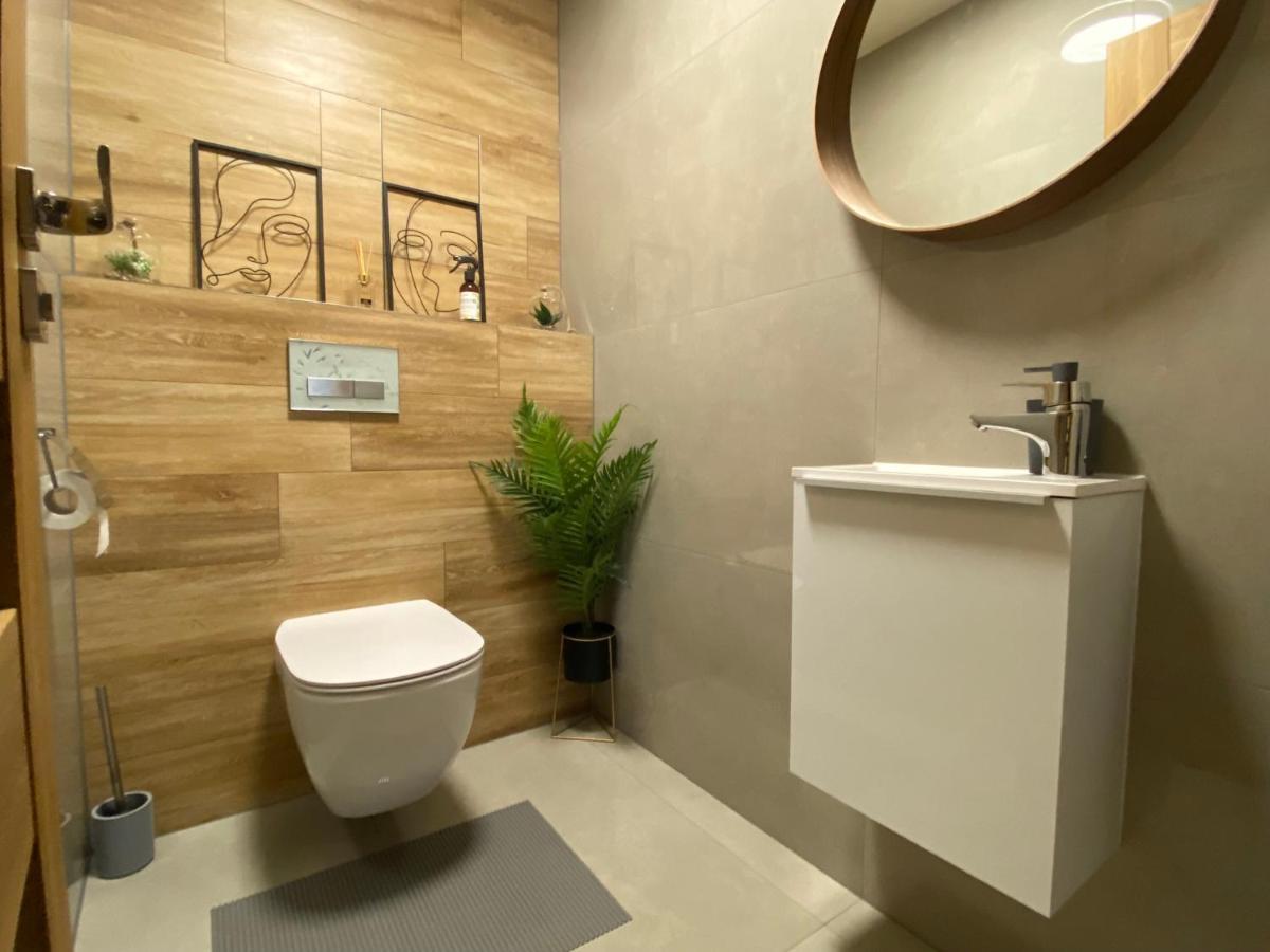Apartment Mala Praha & Parking In The Garage Zilina Exterior photo